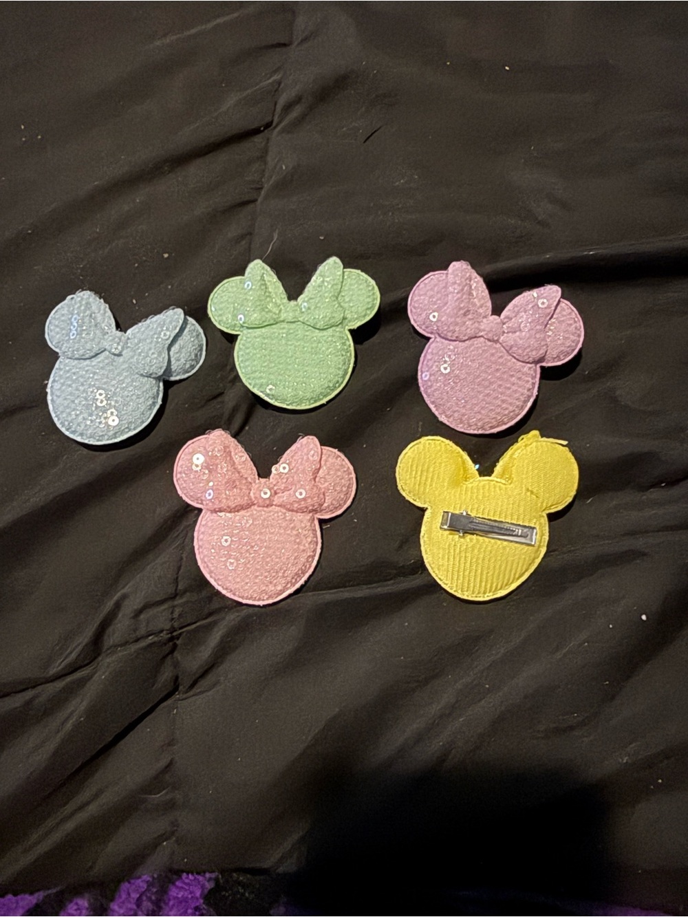 Minnie Hair Clips - Picture 5 of 6